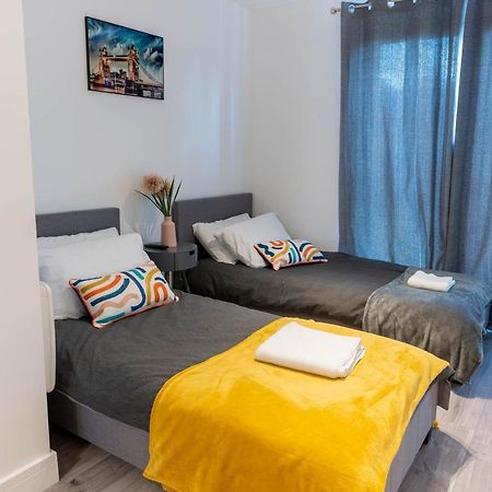Flat 03 Studio Flat Near Aylesbury Station Free Parking Exterior foto
