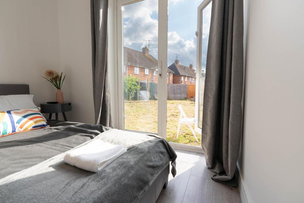 Flat 03 Studio Flat Near Aylesbury Station Free Parking Exterior foto
